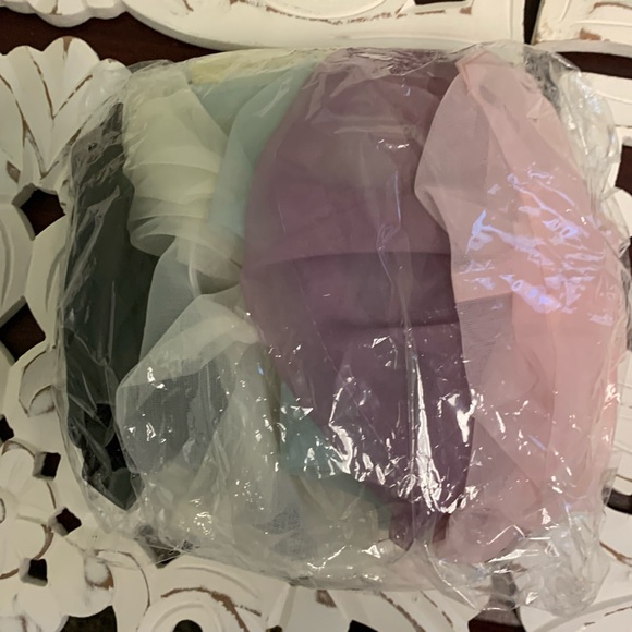 Bundle of 6 Oversized Hair Scrunchies Purple, Pink, White, Black, Blue, Yellow - Picture 5 of 5